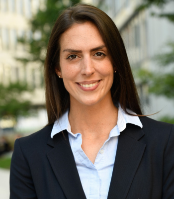Rent a Recruiter Adriana Zenleser