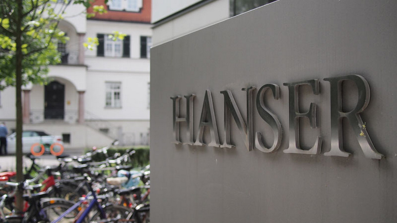 Carl Hanser Verlag kooperiert mit platform X